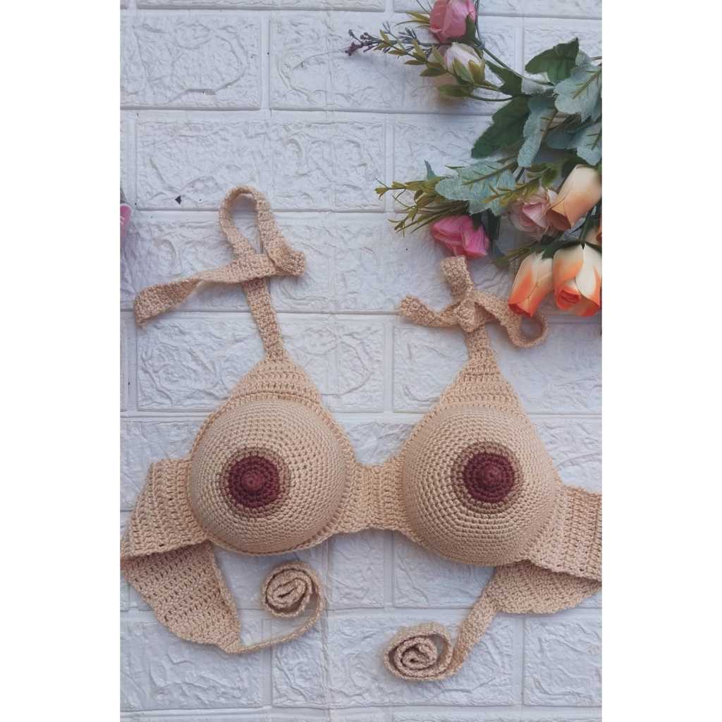 Mama didática bege em crochê amigurumi para doula enfermeira obstétra