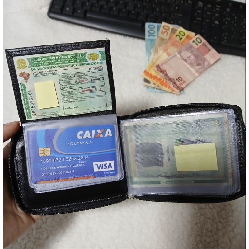 CARTEIRA MASCULINA ZÍPER  COURO SINTÉTICO PREMIUM PORTA CARTÃO REMOVÍVEL COMPACTA COM PORTA MOEDAS CABE RG ANTIGO PRETA