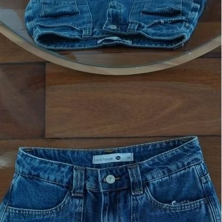 mini saia cortada, anos 2000, vintage, desapego, mini saia jeans azul cortada y2k cargo