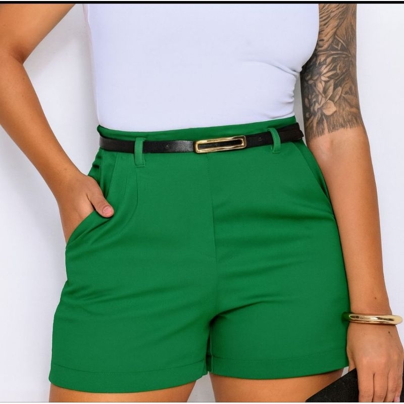 Short com bolsos nas laterais, acompanha cinto ajustável em Oferta na Shopee