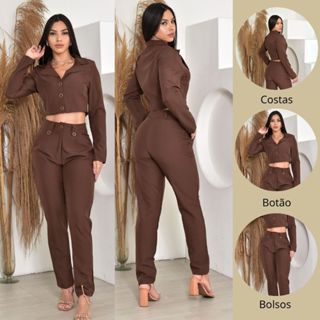 Conjunto Feminino Casaco Cropped Manga Longa, Calça Reta, Botão em Tecido Sensorial - Disponível em Diversas Cores em Oferta na Shopee