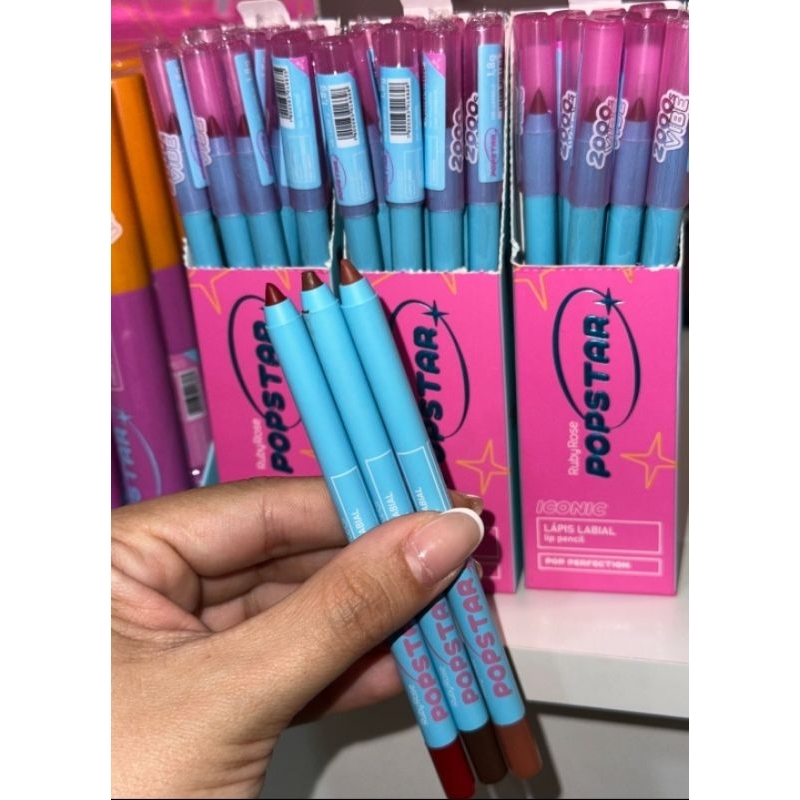 Lápis Labial Iconic Popstar Ruby Rose – Cores Vibrantes e Duradouras