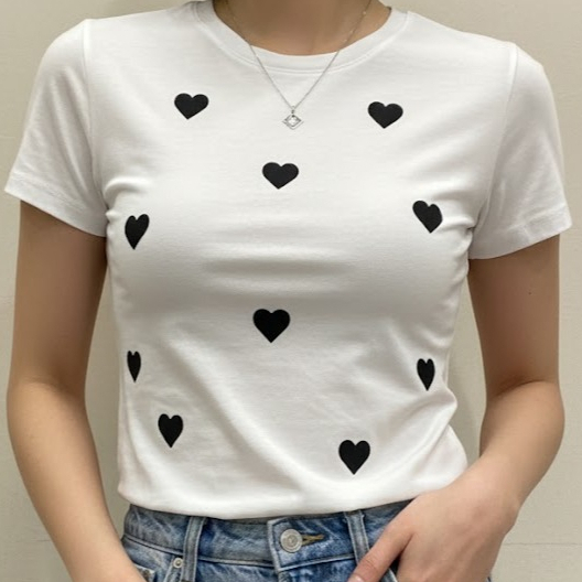 Camiseta T-shirt Heart Tee Cherry Tee Estampa de Cereja e Corações Delicada Minimalista em Oferta na Shopee