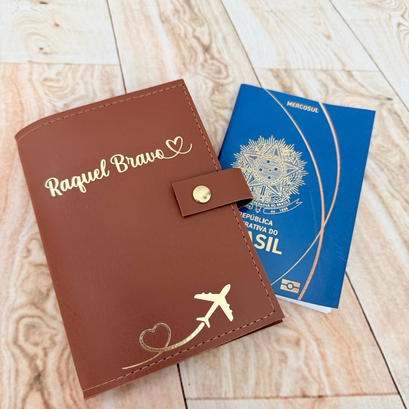 Capa Porta Passaporte Personalizado Duplo ou individual “Cabe até dois Passaportes” “com fechamento” em Oferta na Shopee
