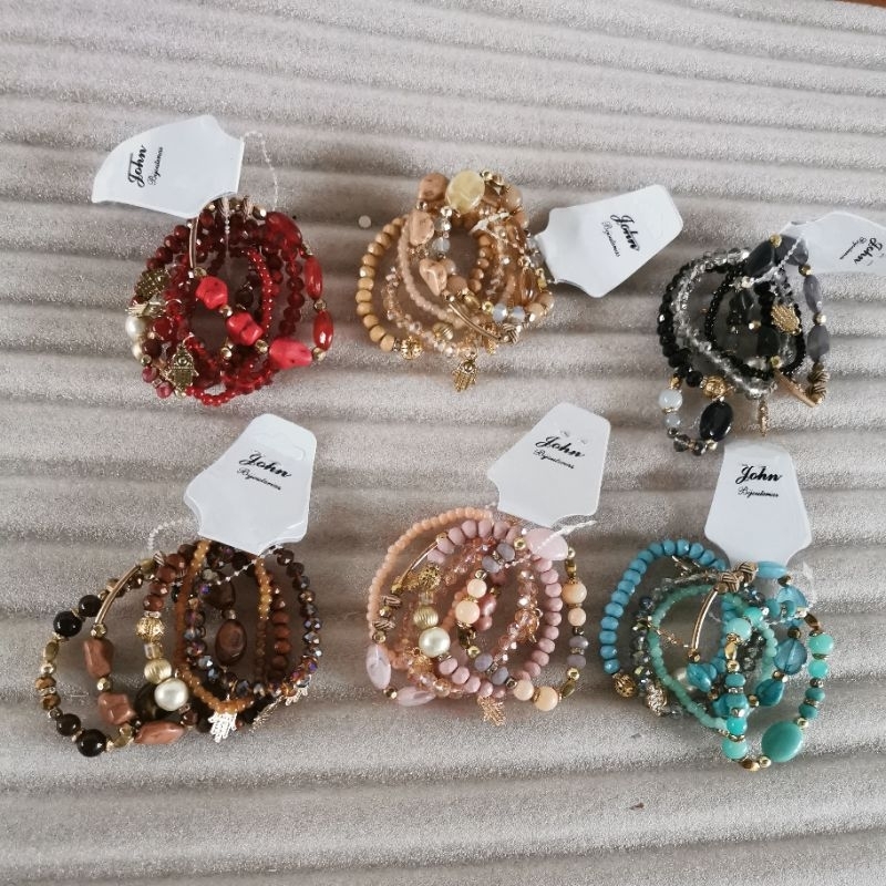 Pulseira com Detalhes Dourados: Onde Comprar | BuscaProdutos