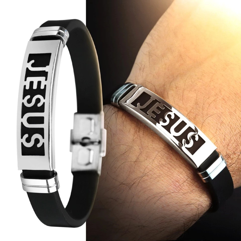 As pulseiras masculinas de aço inoxidável com Jesus estão disponíveis em uma variedade de estilos.