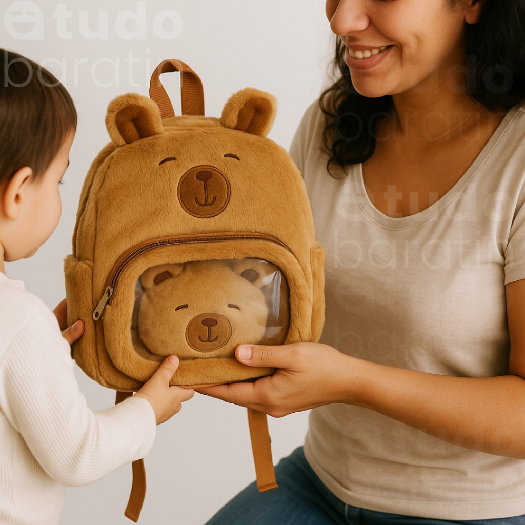 Mochila Capivara de Pelúcia Bege Marrom Infantil com Bolso Transparente, Alças Ajustáveis, Super Fofa e Confortável em Oferta na Shopee