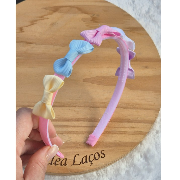 tiara de laço 5 gravatinha colorido infantil, escolar ou arquinho rosa. em Oferta na Shopee