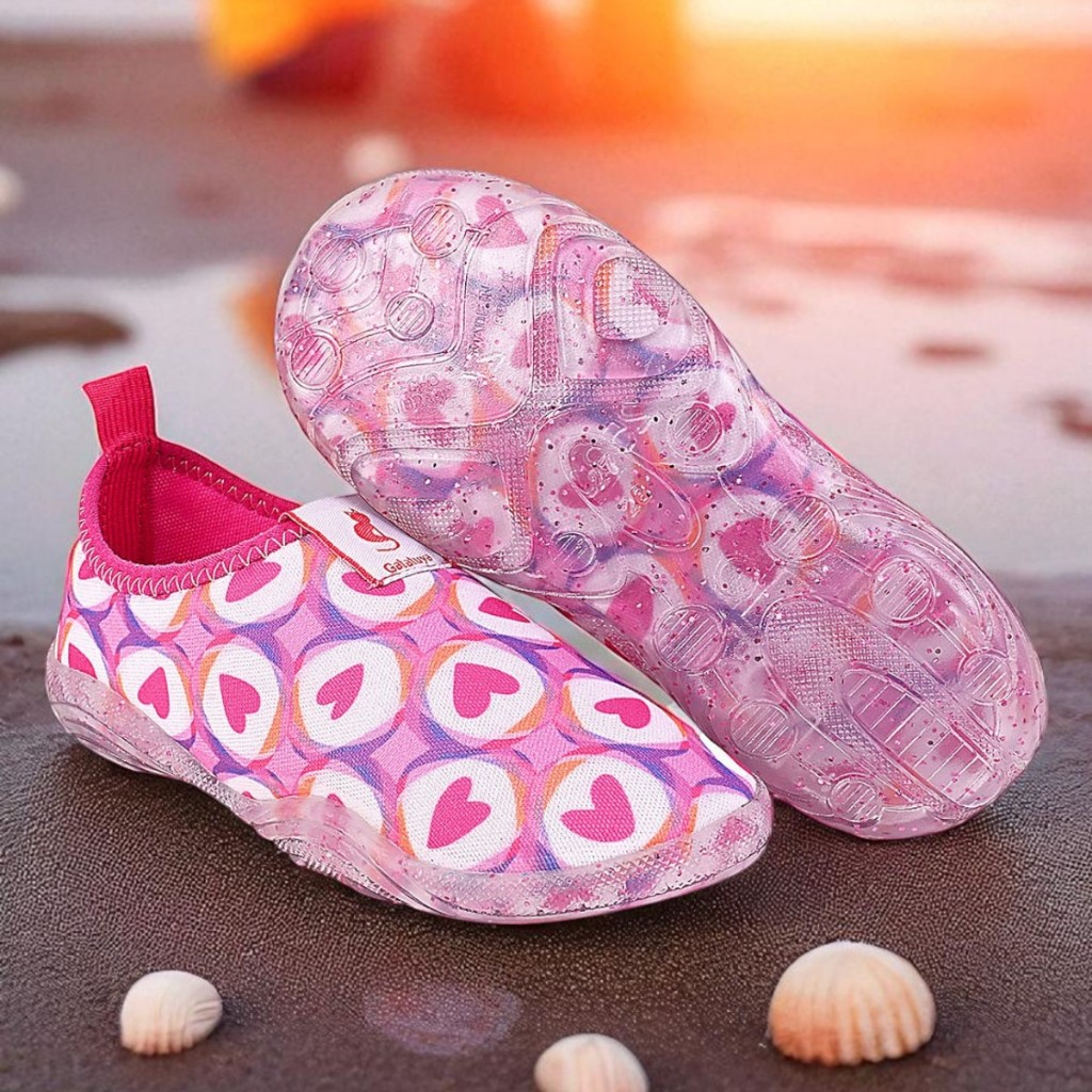 Sapatilha Neoprene Aquática Menina Calce Fácil Com Bolsa Colorido/Coração BB&Kids