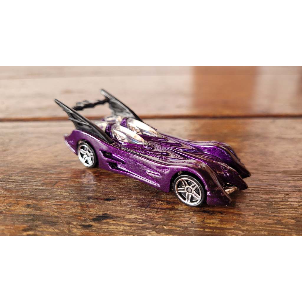 Hot Wheels - Batmobile "Batman Infinity" - Batman vs. The Riddler 2004 (Fora da Embalagem) - 1:64