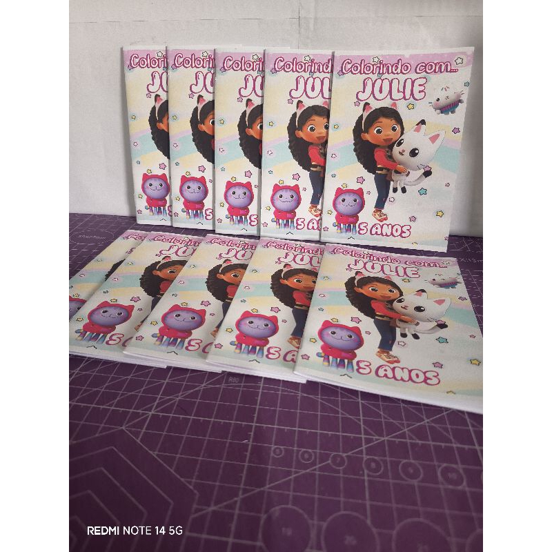 mini livrinho de colorir a casa mágica da Gaby lembrancinha personalizada de festa casa mágica da Gaby