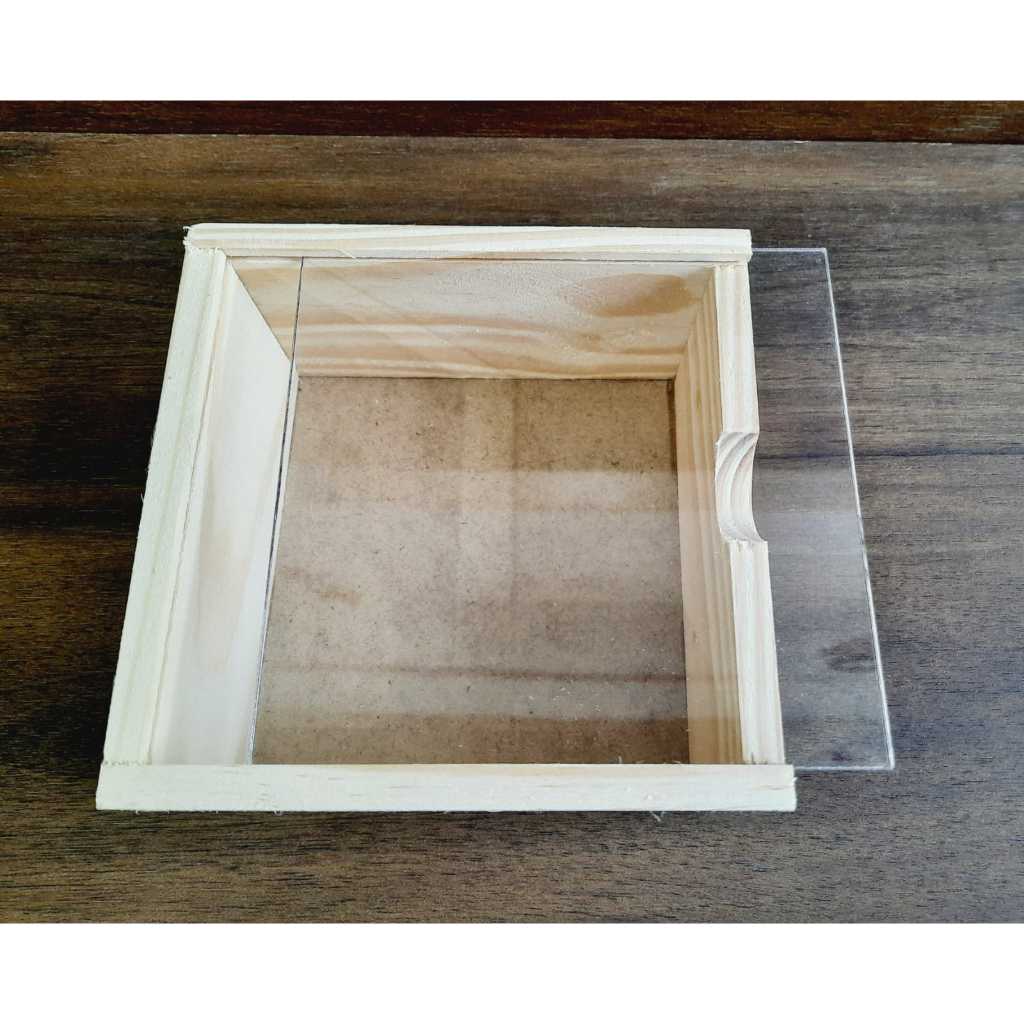 Caixa Alabama Alta - 25x25x14cm - Pinus com tampa transparente