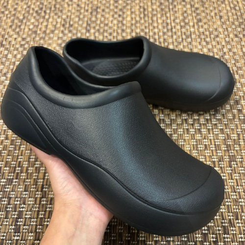 Babuche Sapato Profissional Serviço Sandália Sapato Fechado Preto Branco - Yvate