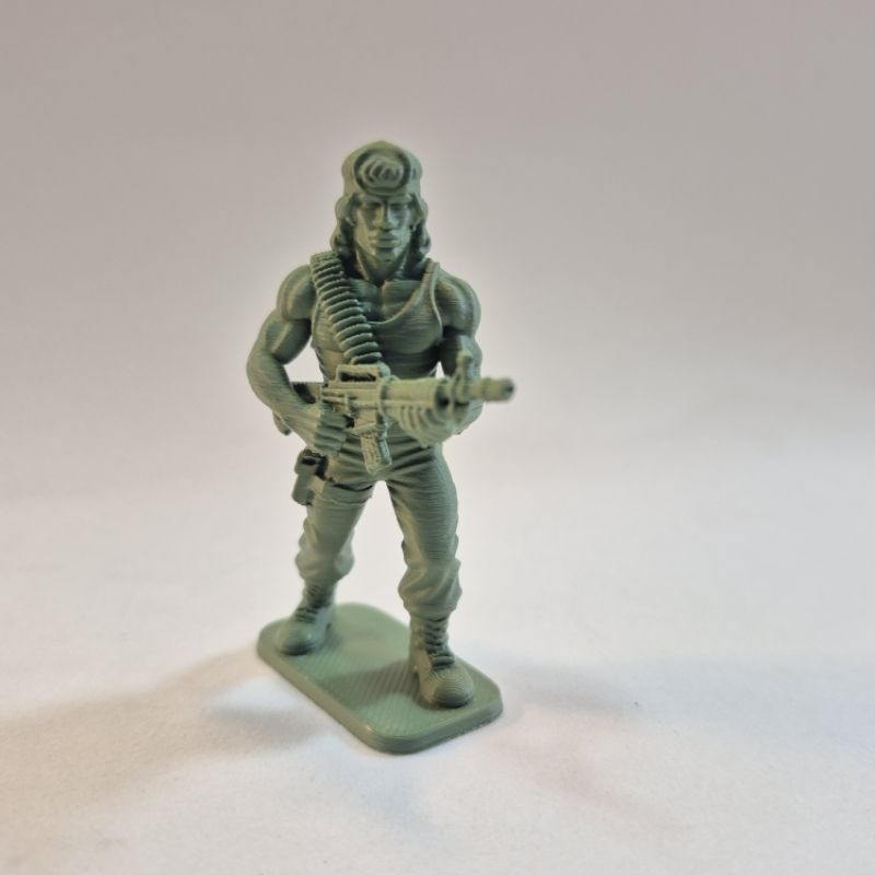 Mini soldadinho do Rambo