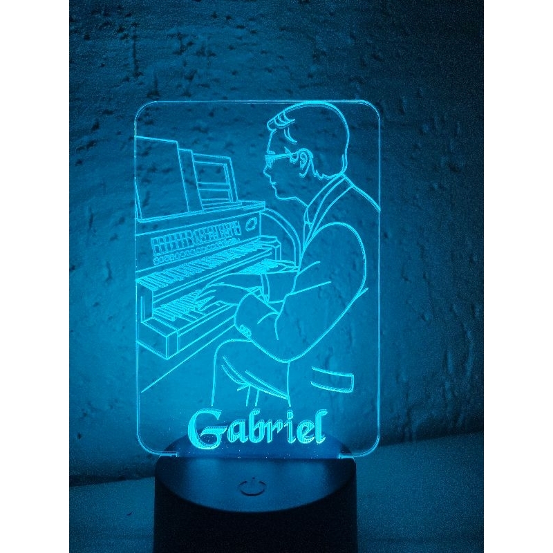 Luminária Led Você tocando seu instrumento musical Pianista, Baixo, Bateria, Guitarra