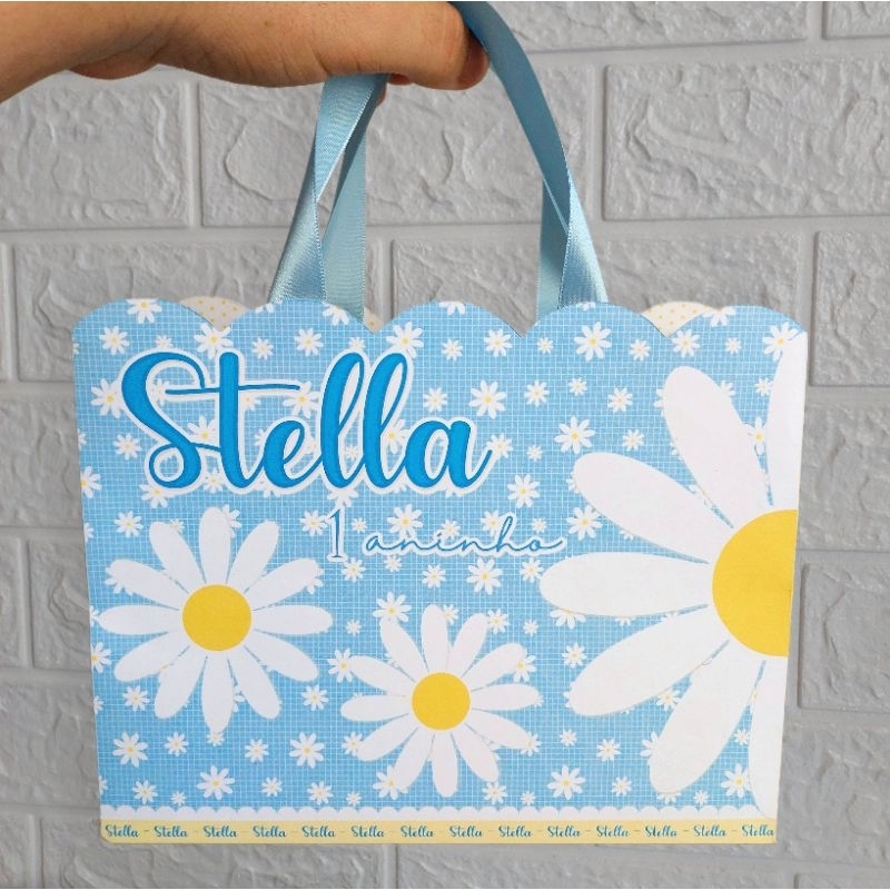 Sacolinha Surpresa Horizontal tema MARGARIDAS AZUL - FAZEMOS EM QUALQUER TEMA lembrancinhas e personalizados margaridas