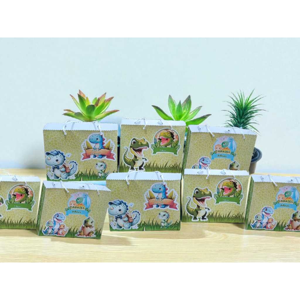 Sacolinha Personalizada DINOSSAUROS - Festa de Aniversário - Lembrancinha (Envio Rápido)