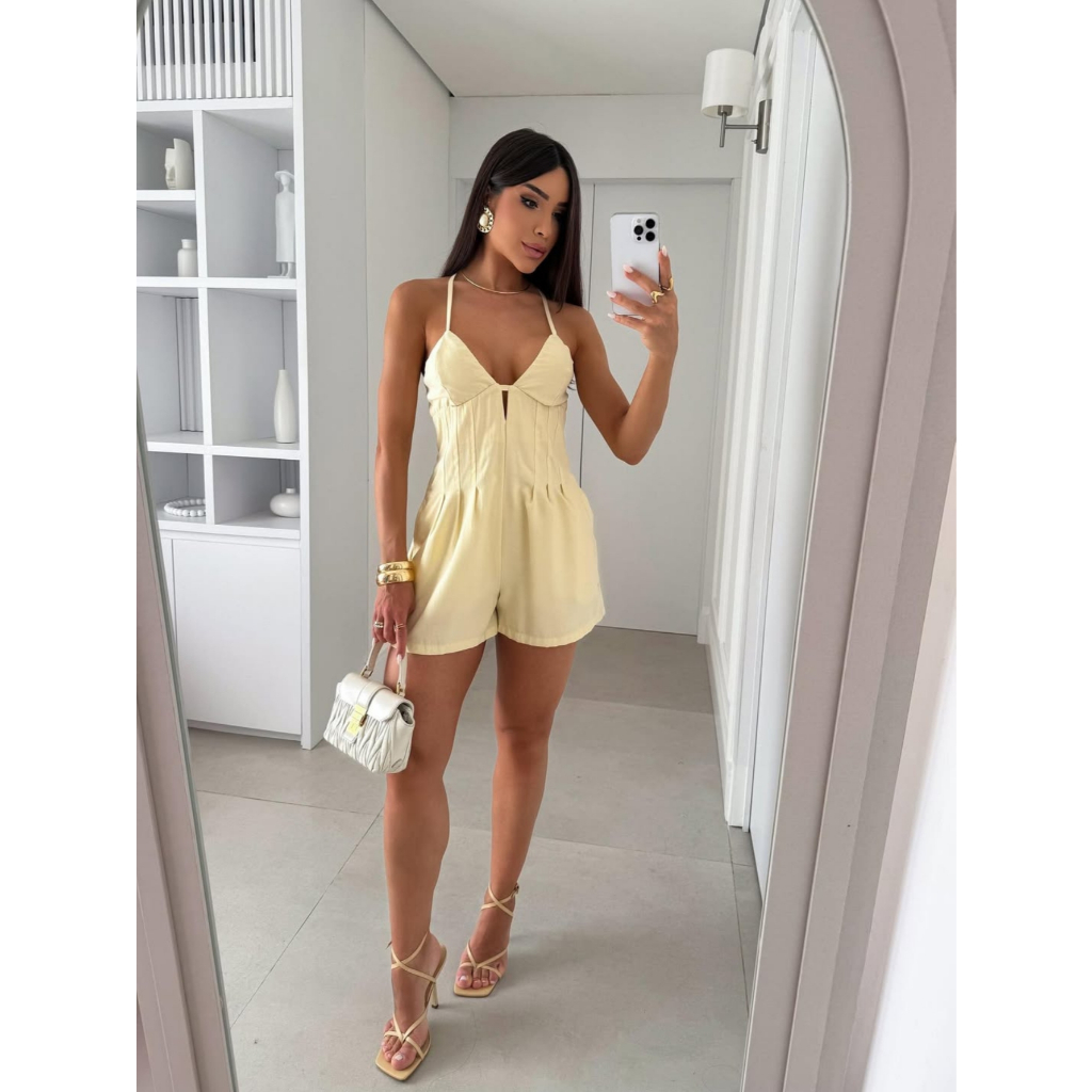 Macaquinho Feminino Curto Com Detalhe Drapeado Casual Elegante Com Elastano E Amarração Nas Costas Moda Primavera Verão