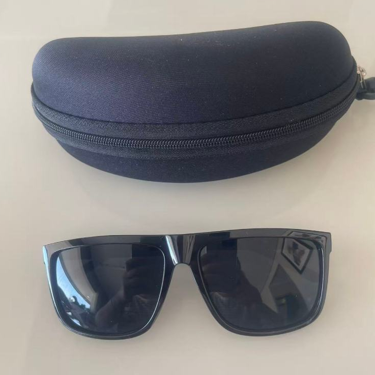 Óculos de Sol Infantil Quadrado Lente Espelhada UV400 + Armação Leve + Estojo