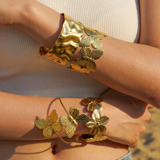 Pulseiras de Aço Inoxidável 316L Douradas Com Modelos Incluem designs de flores, borboletas, folhas em Oferta na Shopee