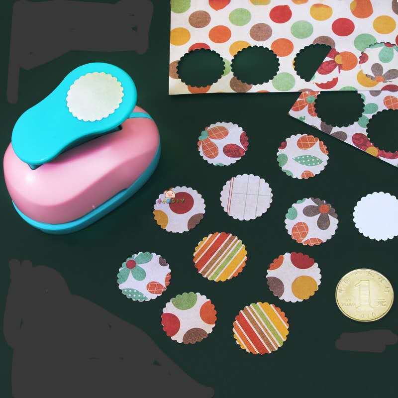 Furador Scrapbook Círculo Escalope   3,8CM em Oferta na Shopee