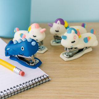 Mini Grampeador Fofo Kawaii Emborrachado Unicórnio Dinossauro com 1.000 Grampos Material Escolar em Oferta na Shopee