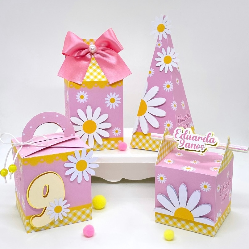 Kit Festa Margaridas Personalizado/ Lembrancinhas / Caixinhas / Festa /Aniversário/Caixa Milk / Pirâmide / Flores