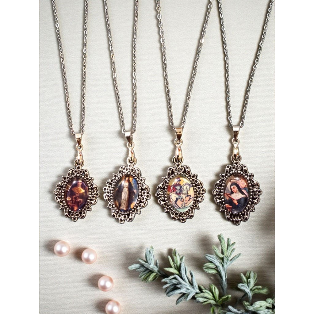 Colar corrente gargantilha mini medalha religioso lindo delicado nossa senhora santa rita graças fatima aparecida clara