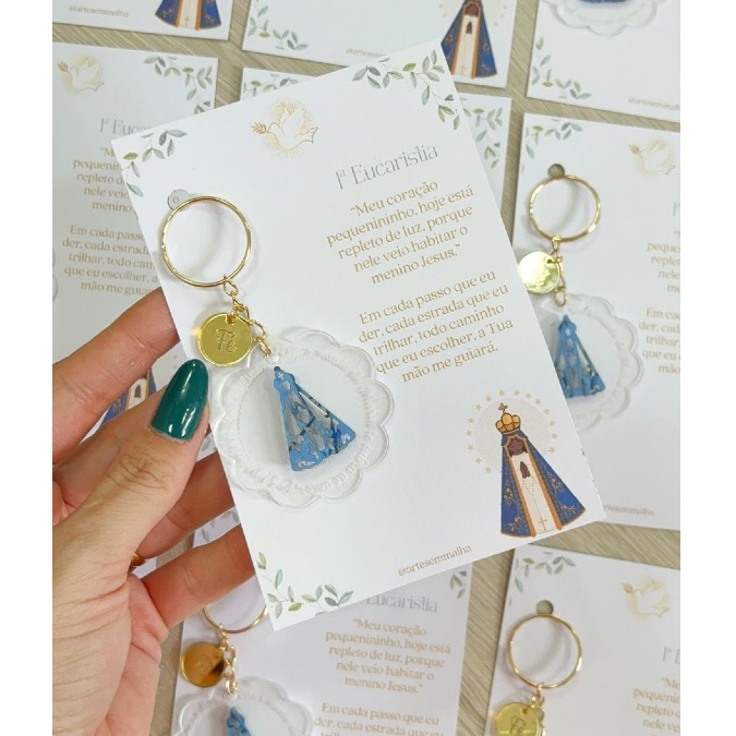 LEMBRANCINHA RELIGIOSA PERSONALIZADA - Chaveiro Nossa Senhora em Acrílico ( Batizado, Primeira Eucaristia, Crisma).