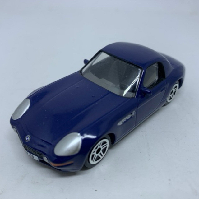 Realtoy Miniatura Bmw Z-8 Coupe 1:64 - L700