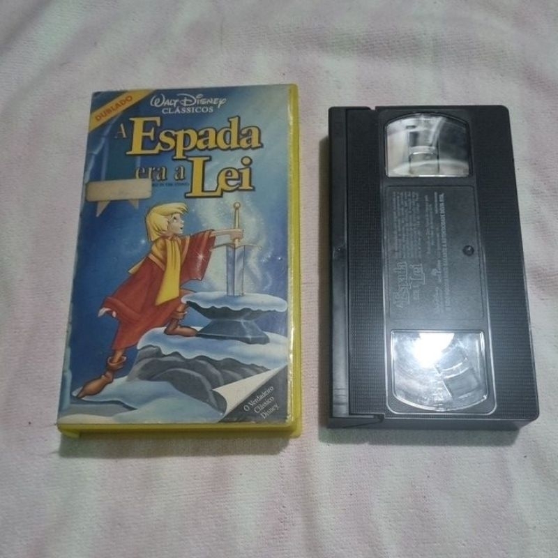 VHS – A Espada Era a Lei | Dublado | Clássico Raro Disney