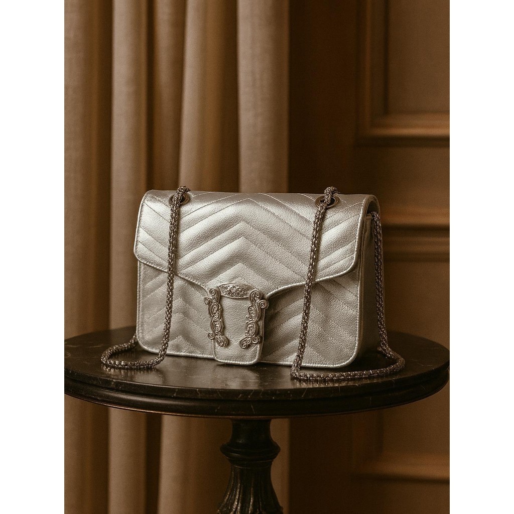 Bolsa Feminina Sofia Bordado W Com Corrente Para Festa e Casual