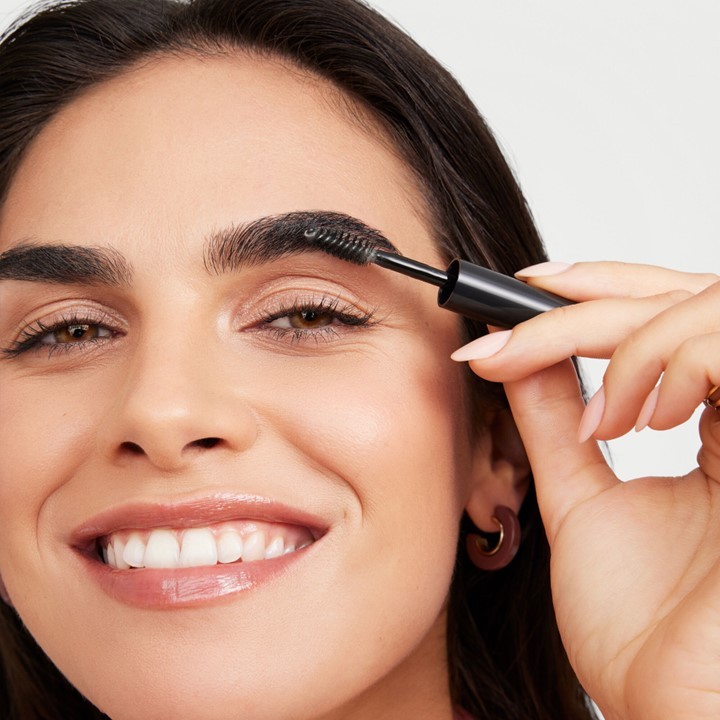 Gel Fixador de Sobrancelha e o Delineador Retrátil de Precisão para Sobrancelhas Mary Kay