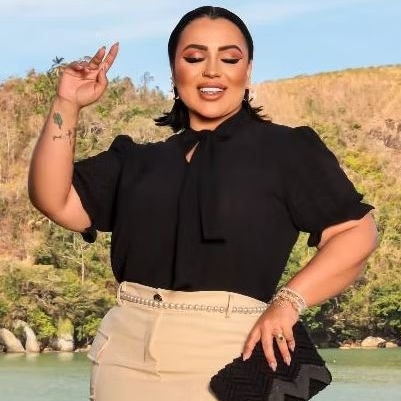 Camisa Feminina GG/G1 Plus Size – Manga Curta Tecido Duna Leve e Confortável _ Social _ GOLA DE LAÇO