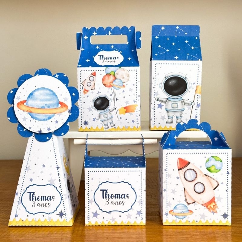 Kit Festa ASTRONAUTA AZUL Pegue e Monte Aniversário Mesversário Caixinhas Personalizadas Lembrancinhas