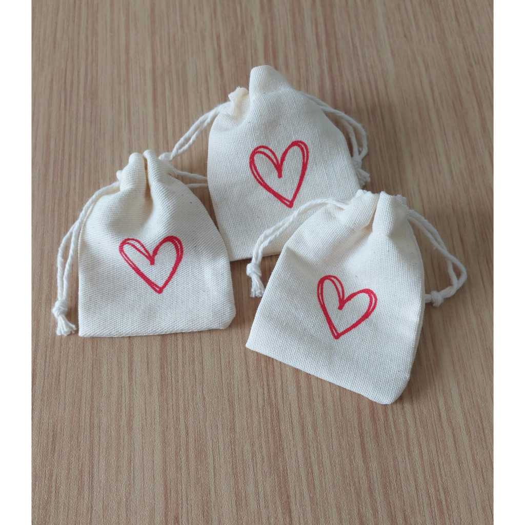 20 Saquinhos 7X9 com estampa de coração