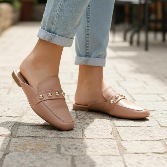 Mule Feminino Bico Redondo e Quadrado Enfeite Aplicação Abs Ref 4214 Preto, Dourado