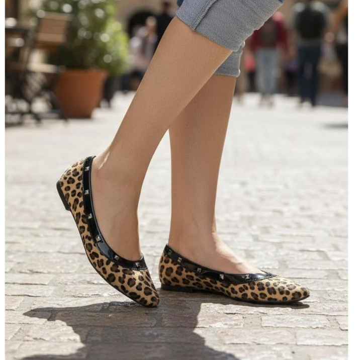 Sapatilha Feminina Bico Fino Detalhe Pirâmide Confortável Cores Básicas Ref:019.1984 em Oferta na Shopee