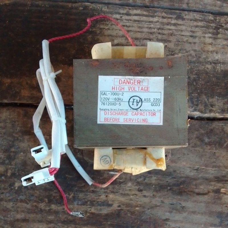 Transformador para microondas 127v GAL 700U-2 GCD3 usado