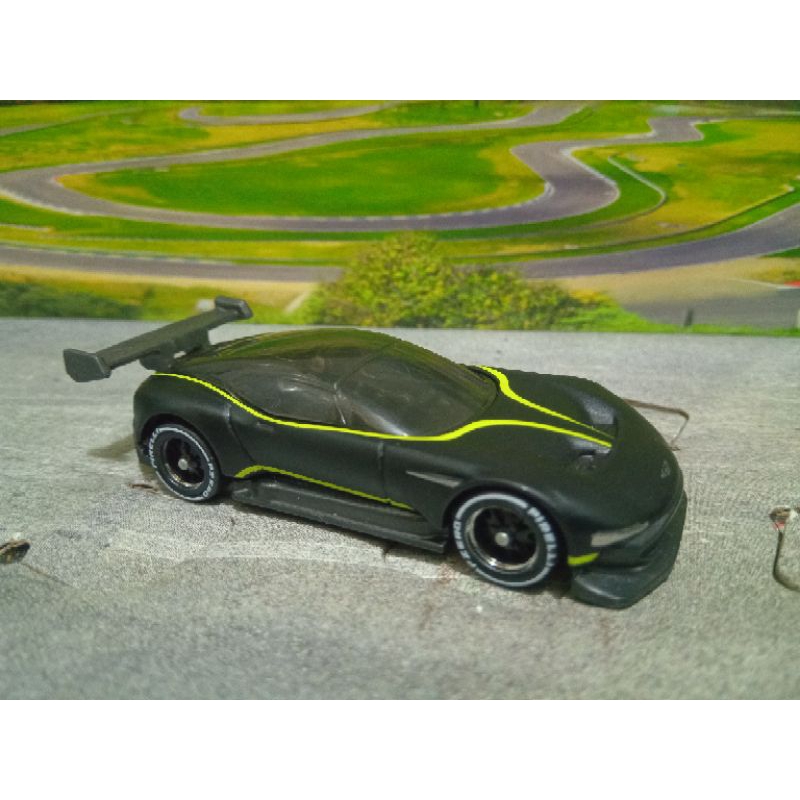 hot wheels Aston Martin Vulcan loose personalizado (rodas com pneus de borracha+detalhes)