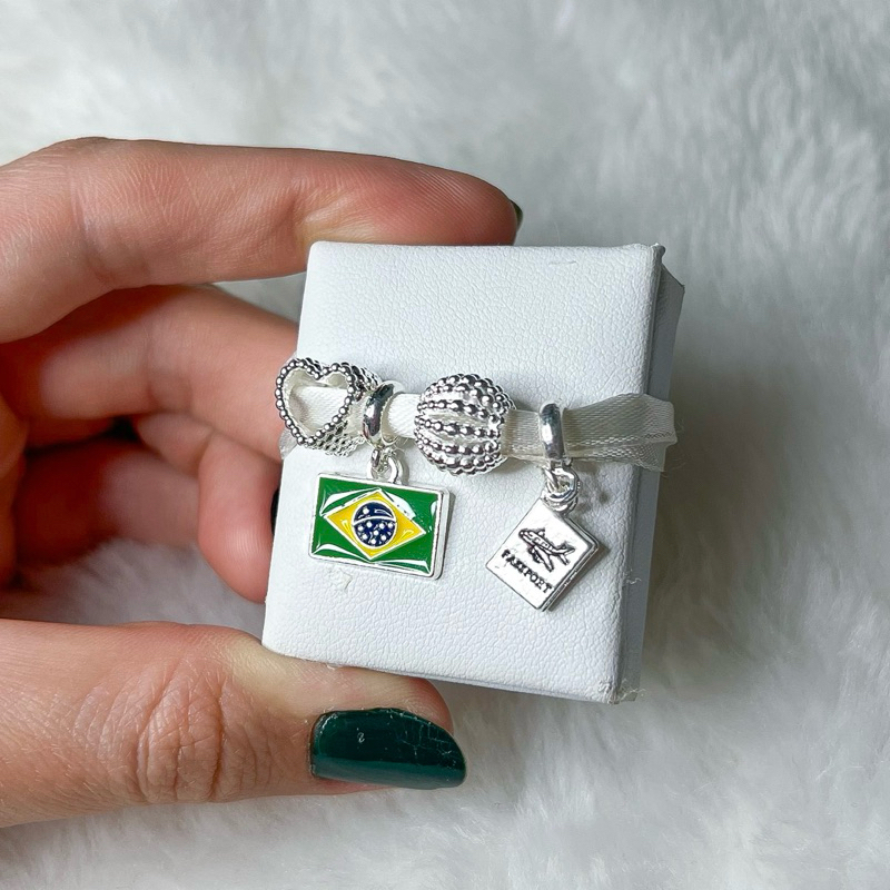 Kit 4 Berloques Bandeira Intercambio Brasil Viagem Banhado a Prata 925