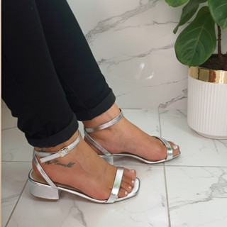 Sandália Feminina Luxo Saltinho Bloco Quadrado Dedinho Ajustável Flatform Taxas Papete promo Moda