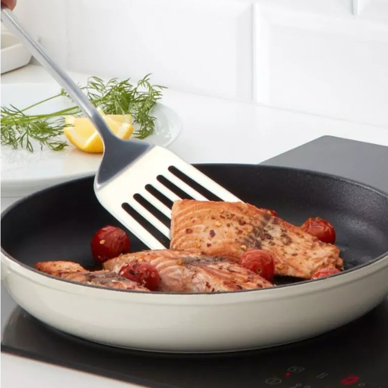 Espatula Vazada Aço Inox Cabo Longo Gourmet Multiuso Cozinha Grelhados Fritura Hamburguer Chapa