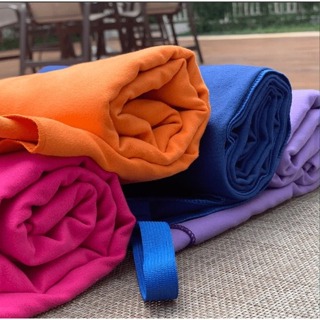 Toalha de microfibra piscina praia natação secagem rapida resistente grande com alça elastica em Oferta na Shopee