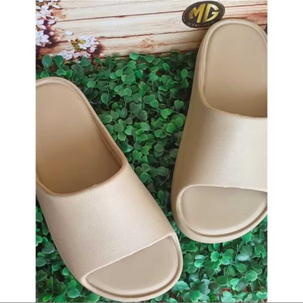 Chinelo Slide Ortopédico de EVA - Macio, anatômico e antiderrapante.