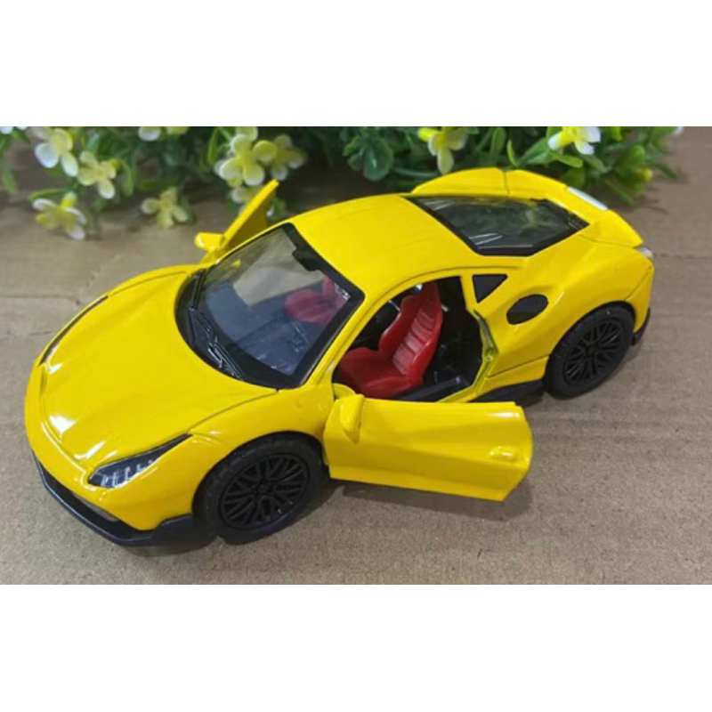 Miniatura Ferrari 488 Pista (Escala 1:38): Abre Portas, Metal, Pneus de Borracha e Fricção!