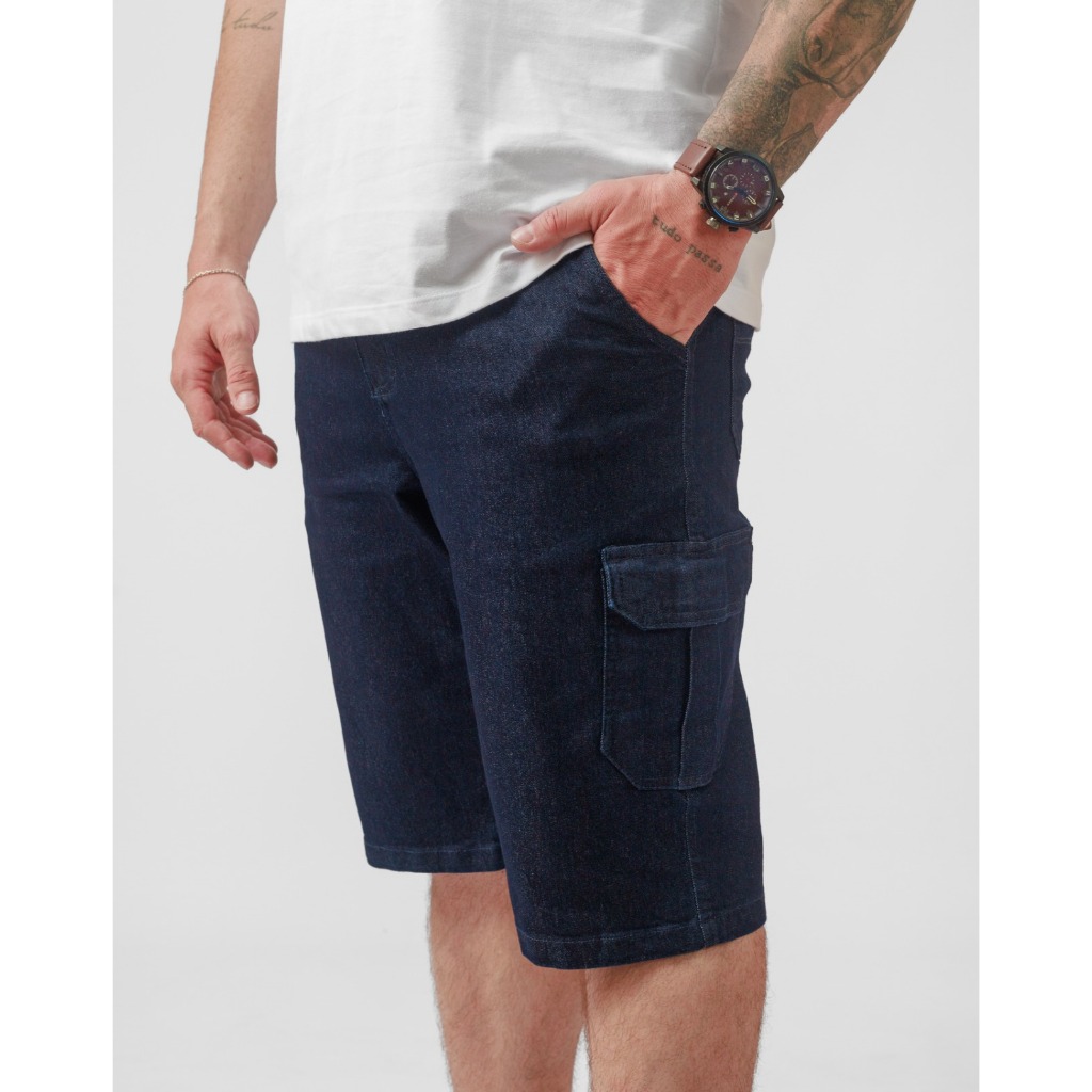 Bermuda Jeans Masculina Cargo 6 Bolsos com Elastano/Lycra nas lavagens Jeans Claro, escuro e Preto do Slim ao Plus Size