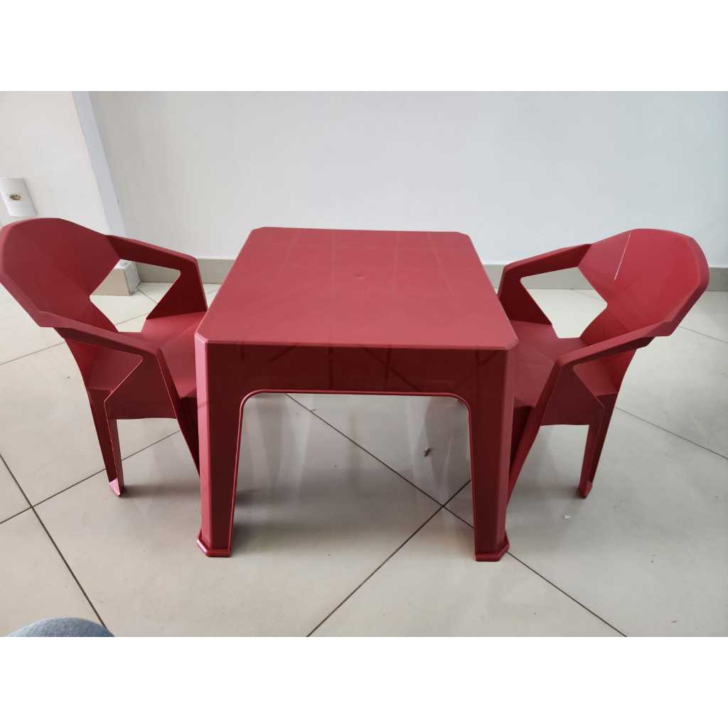 kit 2 cadeiras infantil Diamond e 1 mesa infantil JR para Casa Festas Brinquedoteca Escolas em Oferta na Shopee
