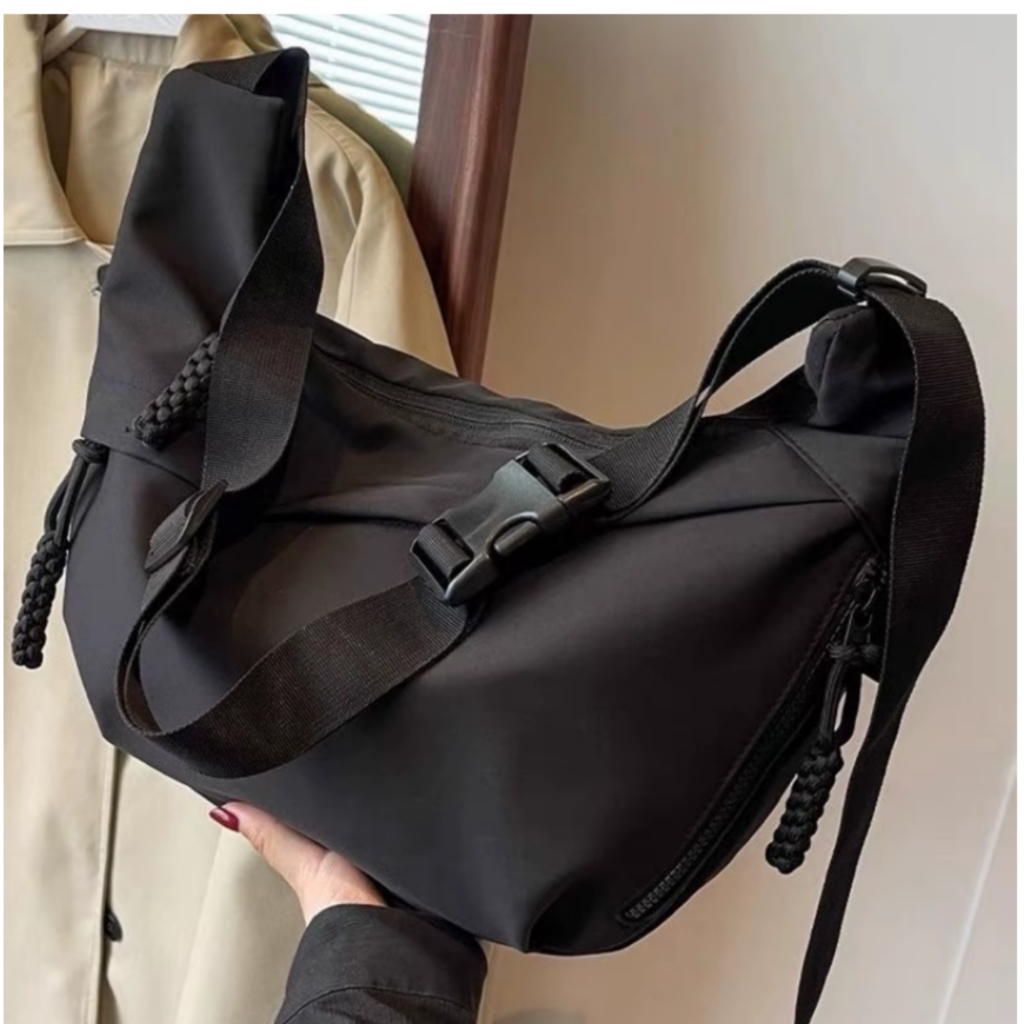 Bolsa Crossbody Retrô Impermeável - Sacola de Nylon Elegante com Grande Capacidade para Dia a Dia em Oferta na Shopee