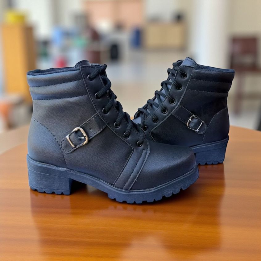 Coturno Feminino Napa Bota Cano Médio Confortável Solado Tratorado Moderno e Casual Promoção